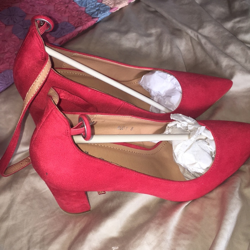 Sexy red heels never worn!